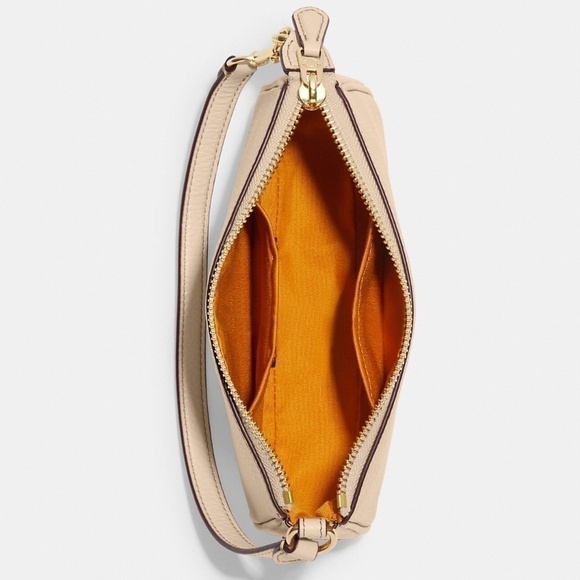 Coach Peanuts and Friends mini shoulder bag NWT - Picture 4 of 4